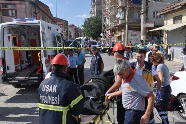 Otomobil Önce Motosiklete, Ardından Hafif Ticari Araca Çarptı: 1 Ölü, 5 Yaralı