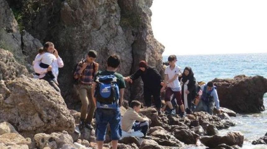 &Ccedil;anakkale'de 472 Ka&ccedil;ak G&ouml;&ccedil;men Yakalandı