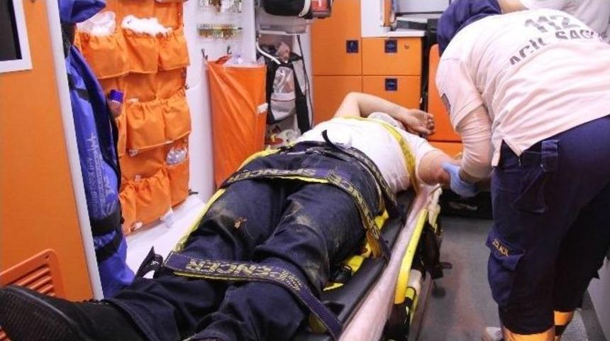 Motosiklet S&uuml;r&uuml;c&uuml;s&uuml; Kazada Ağır Yaralandı