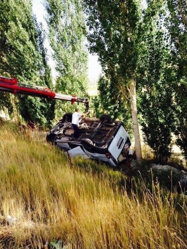 Sivas’ta Trafik Kazası: 1 Ölü, 7 Yaralı