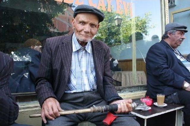 60 Yıldır Odun Kırıyor 3