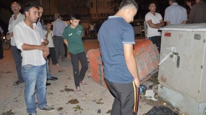 Otomobil Motosiklet Ve Yayaya Çarptı: 3 Yaralı