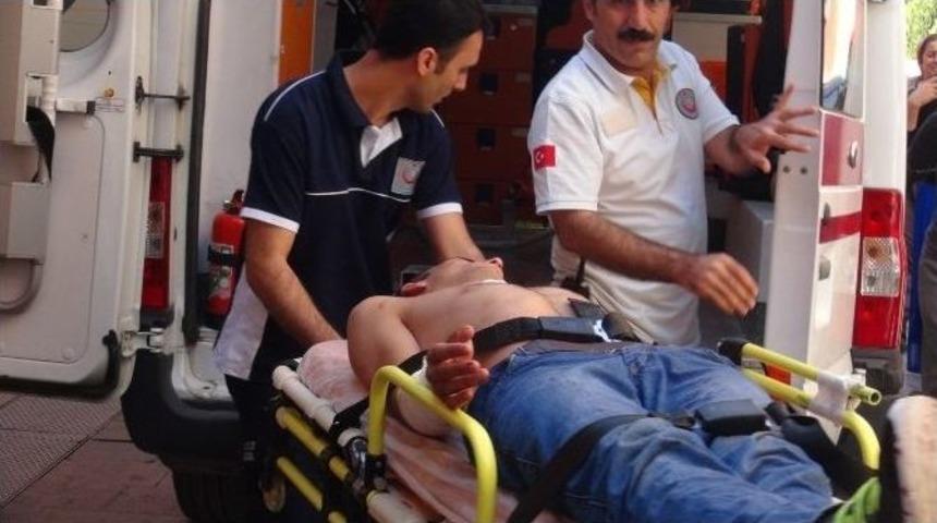 Komşu Kavgasında Silahlar Çekildi: 1’i Ağır, 4 Yaralı