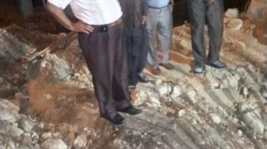 Şiddetli Lodosun Yıktığı Minare İ&ccedil;in Yardım Bekliyorlar