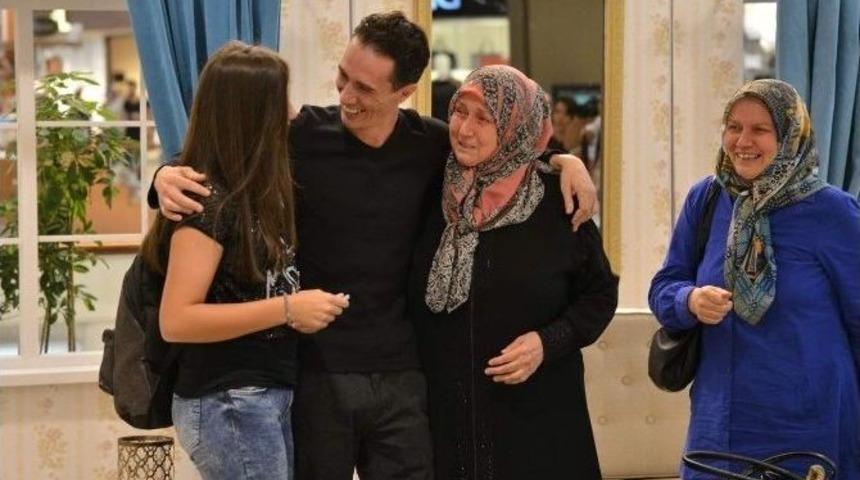 Espark&rsquo;ta &lsquo;bizim İ&ccedil;in Bayramlar Sizinle G&uuml;zel&rsquo; Kampanyası Ger&ccedil;ekleşti