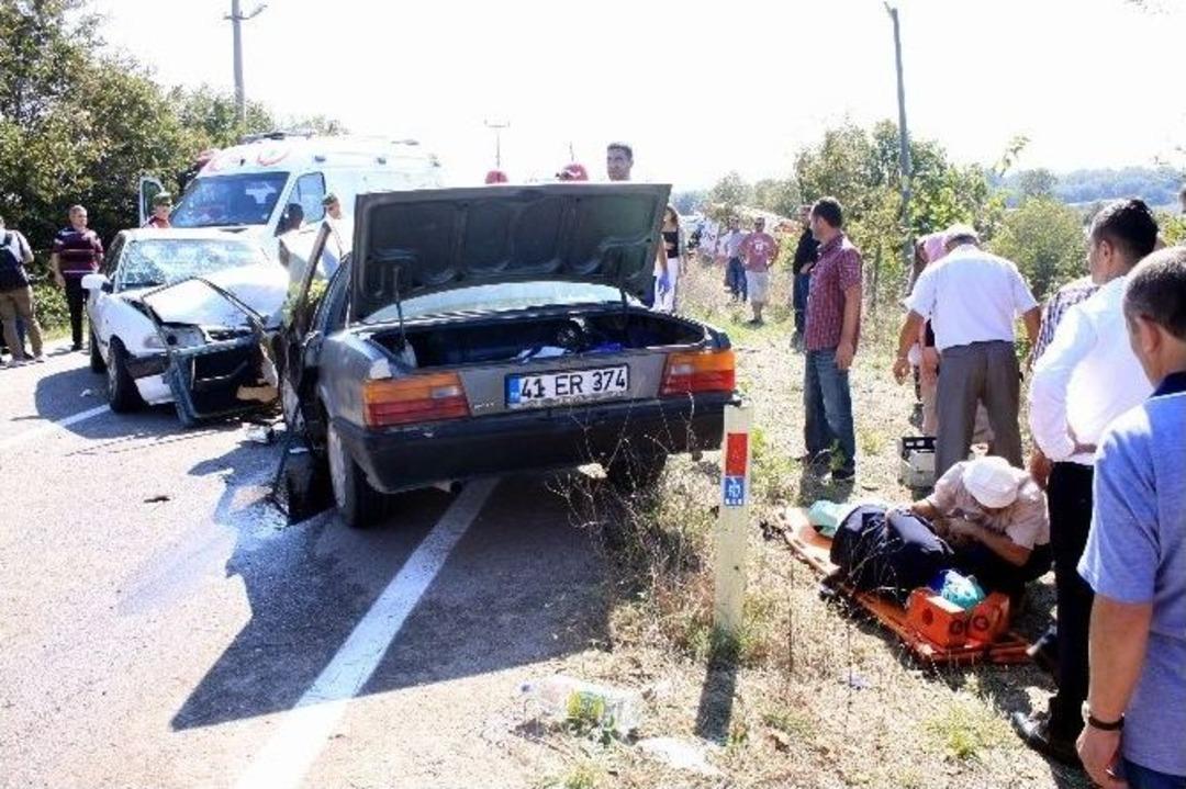 Kocaeli&rsquo;de K&ouml;y Yolunda Feci Kaza: 10 Yaralı
