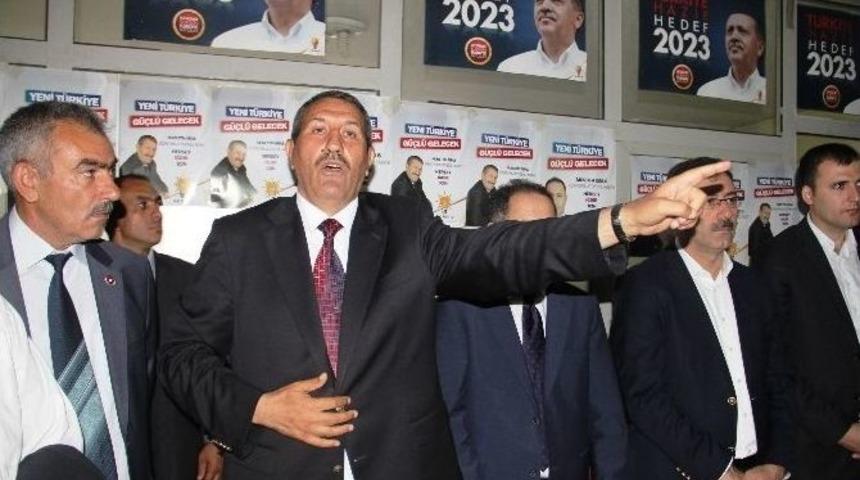 Ak Parti&rsquo;de Bayramlaşma T&ouml;reni