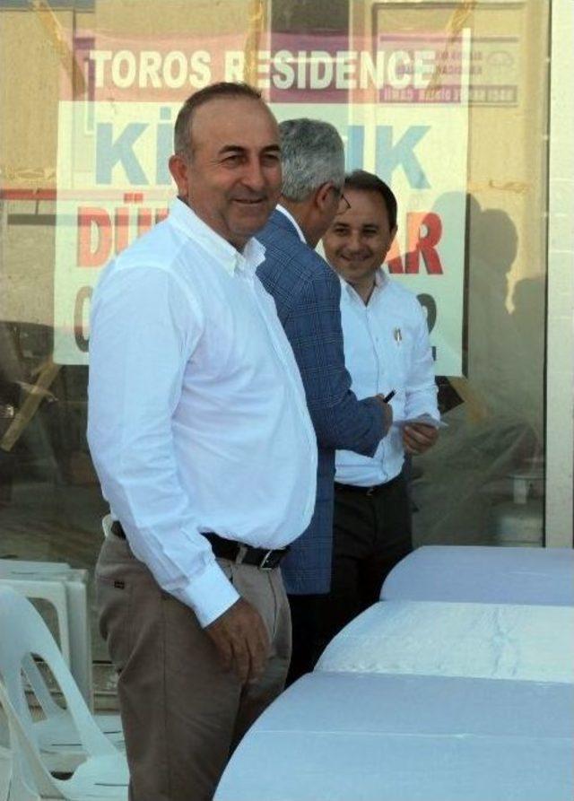 Çavuşoğlu, Bayram Ziyaretlerini Sürdürüyor