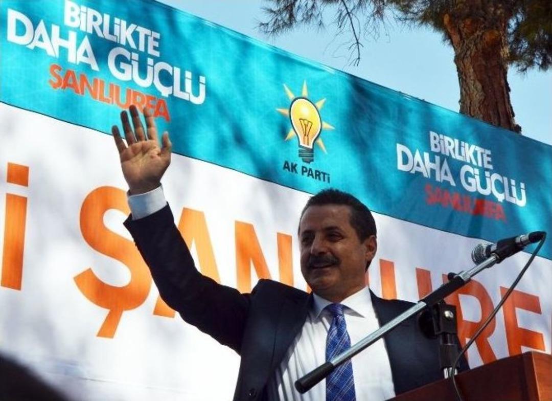 Eski Bakan &Ccedil;elik, Sığınmacıları Kabul Etmeyen Avrupa &Uuml;lkelerine Seslendi