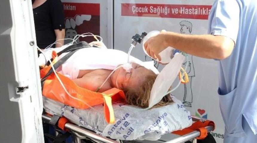 &Uuml;nl&uuml; Profes&ouml;r Boğulma Tehlikesi Ge&ccedil;irdi