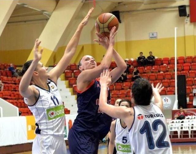 12. Anadolu Jet Botaş Cup Turnuvası'nda Fenerbahçe, Mersin'e Yenildi