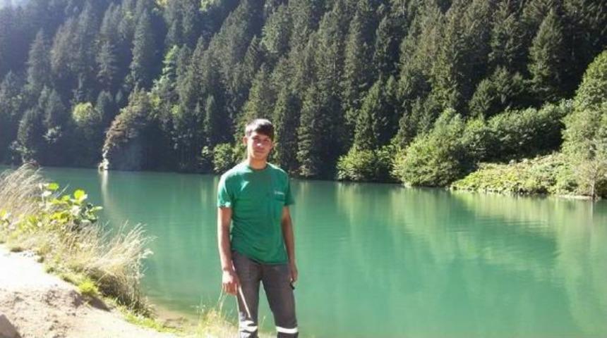 Serinlemek I&ccedil;in Girdiği G&ouml;lette Kayboldu