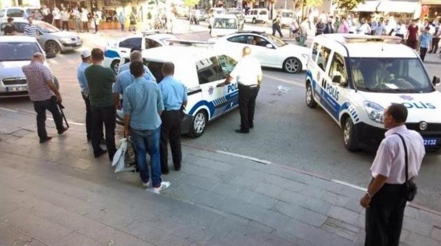 Başkent&rsquo;te Taşlı Sopalı Kavga: 1&rsquo;i Asker 5 Yaralı