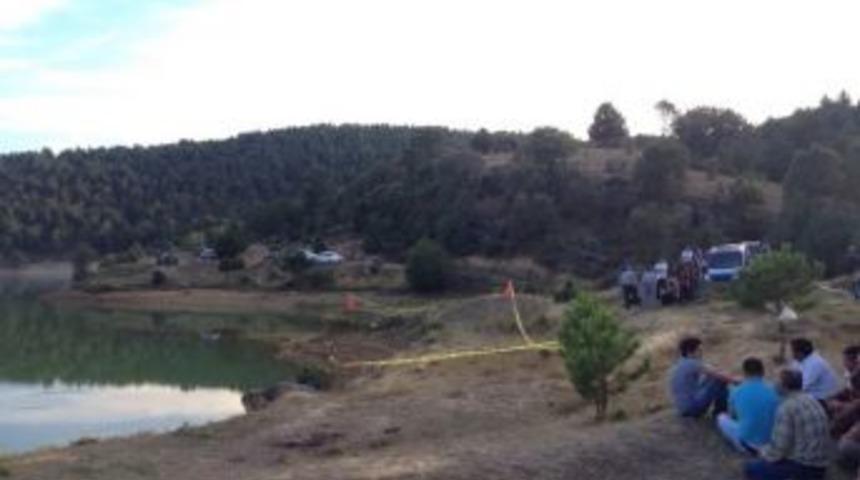 Uşak&rsquo;ta 18 Yaşındaki Gen&ccedil; G&ouml;lette Kayboldu