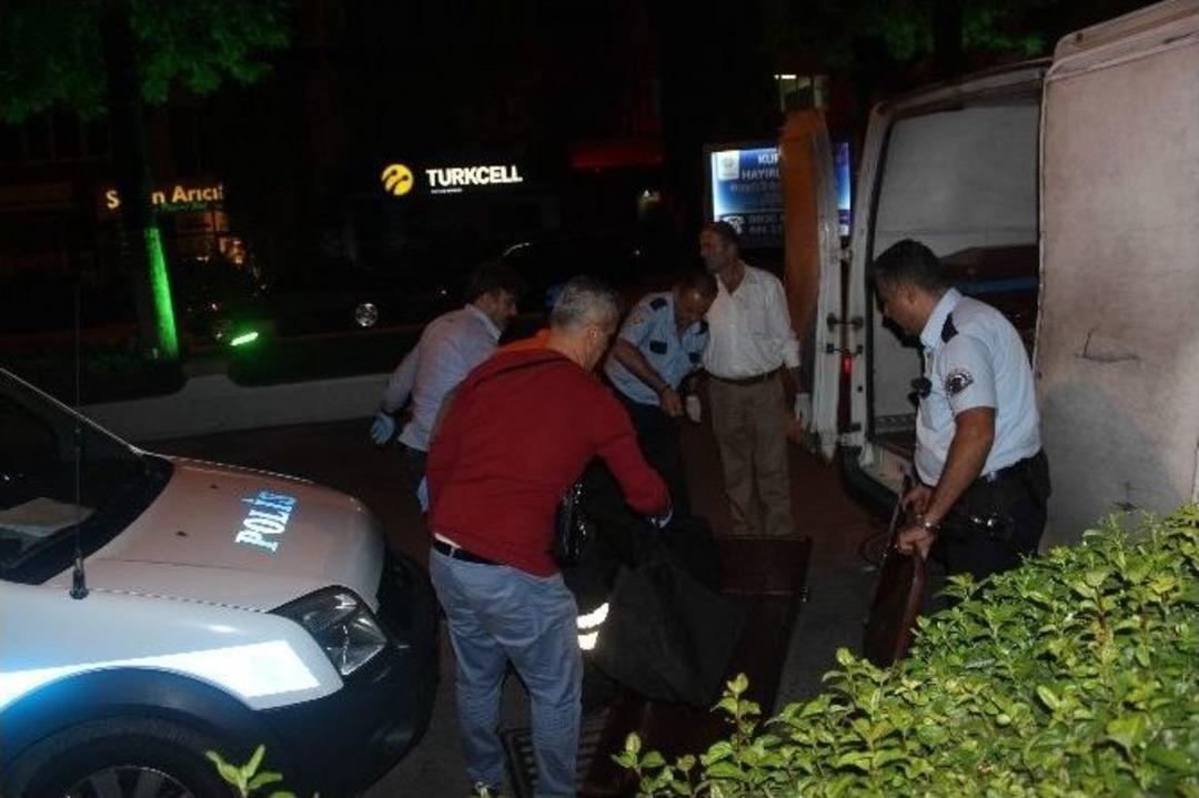 Afrikalı Themba İle İnsanlık Da &Ouml;ld&uuml;