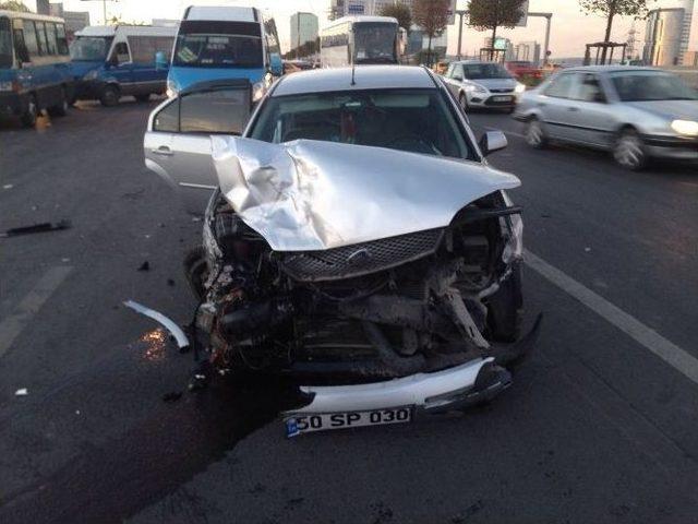 Başkent’te Bayram Dönüşü Trafik Kazaları: 9 Yaralı 1