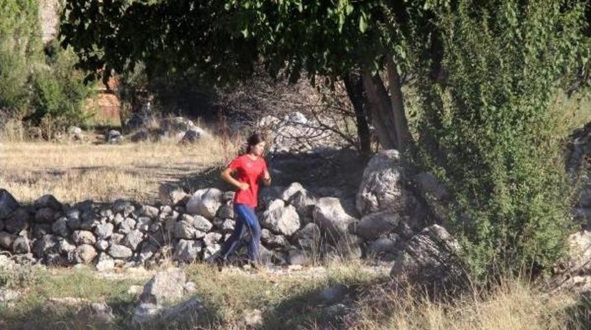 K&ouml;ydeki Antrenman Sahasından D&uuml;nya Birinciliğine