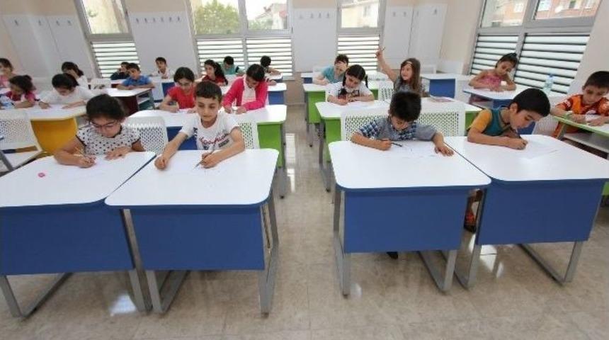 Bağcılar&rsquo;daki Bilgi Evlerinde &Ouml;ğrenci Sayısı 40 Bine Ulaştı