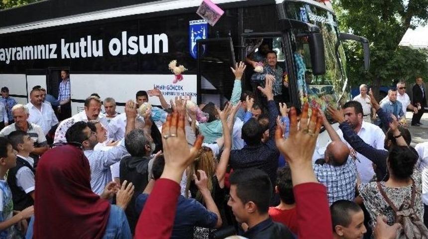 G&ouml;k&ccedil;ek, Kurban Bayramı Tatili Boyunca Başkenti Karış Karış Gezdi