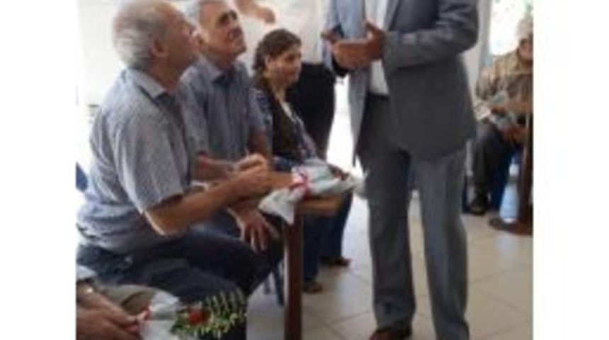 &Ccedil;etin Osman Budak Huzurevi Sakinleriyle Bayramlaştı