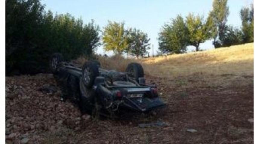 Adıyaman'da Otomobil Devrildi: 3 Yaralı