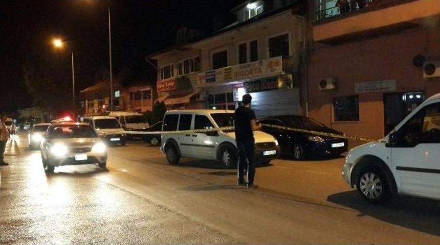 Sakarya&rsquo;da Bı&ccedil;aklı Kavga: 1 &Ouml;l&uuml;