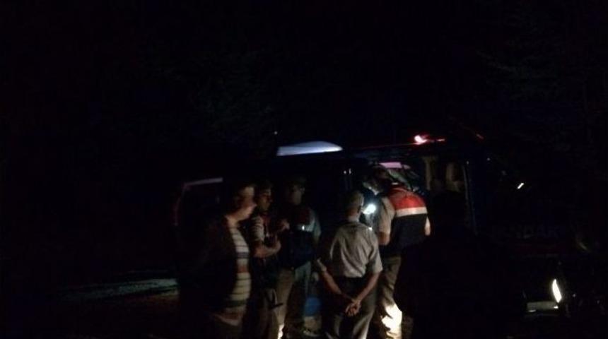 Şelaleye &Ccedil;ıkmak İsterken Kayboldular