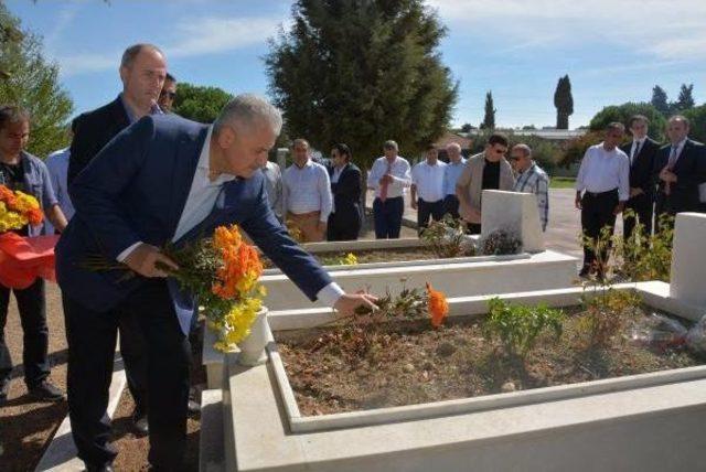 Yıldırım: Siyasi Yarış Yerine İzmir'i Yarışa Soksak Herkes Mutlu Olacak