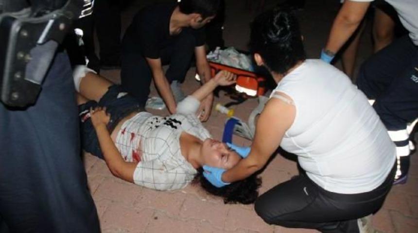 Antalya&rsquo;Da Iki Kamyonet &Ccedil;arpıştı: 7 Yaralı