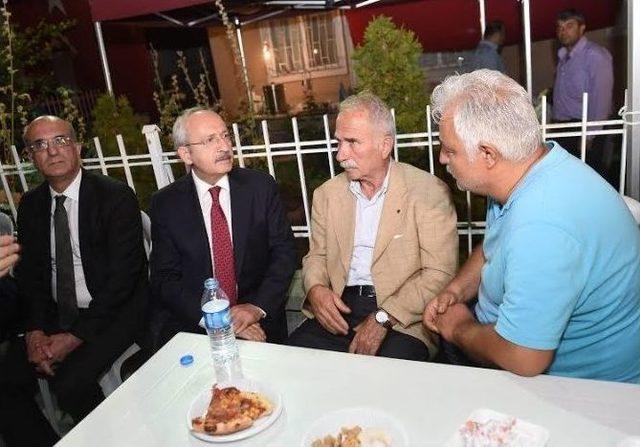 Chp Lideri Kılıçdaroğlu, Şehit Binbaşı Güzel’in Ailesini Ziyaret Etti