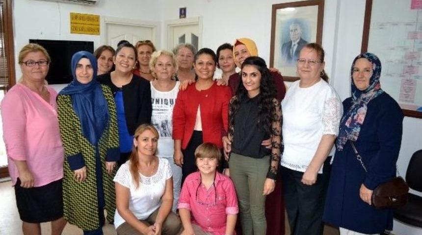 Dat&ccedil;a Ak Parti, Bayramda Dat&ccedil;alılarla Buluştu