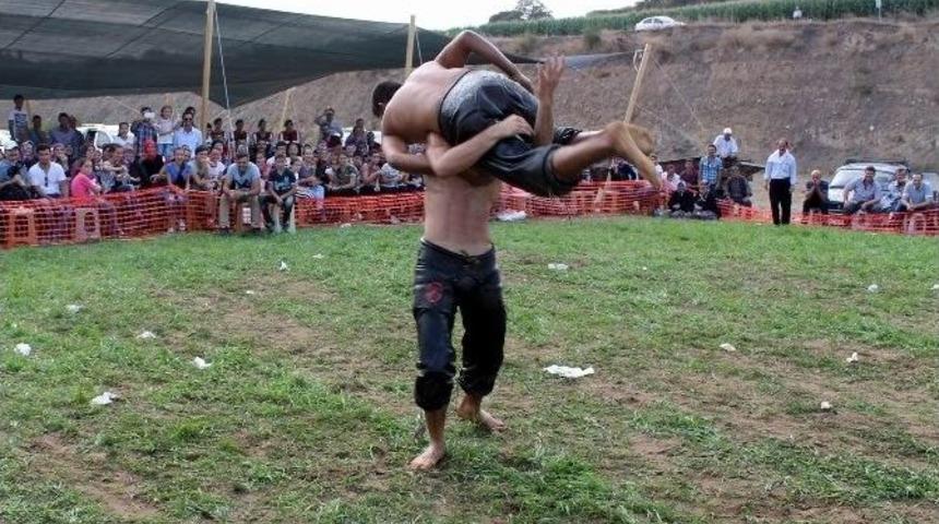 Manyas&rsquo;ta Pehlivan G&uuml;reşleri Ve Pomak Şenliği
