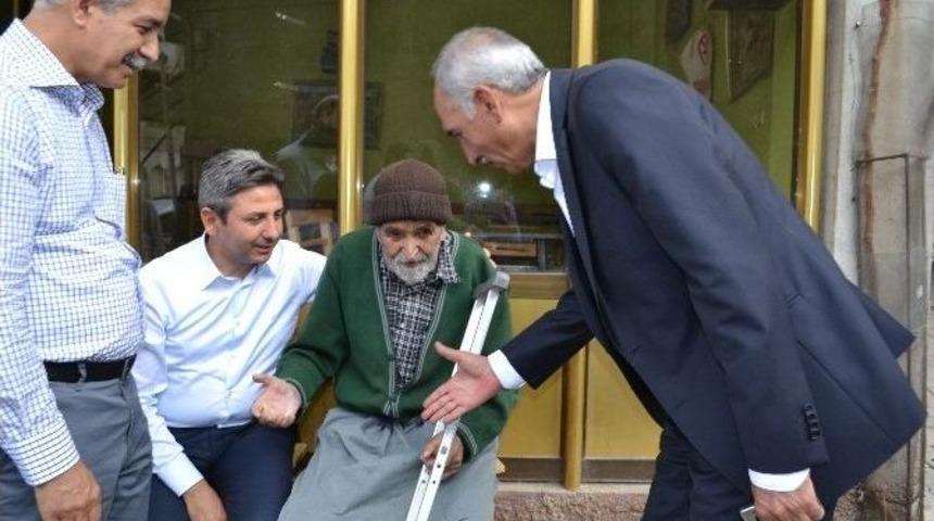 Ak Parti Heyeti &Ccedil;elikhan&rsquo;da Bayramlaştı