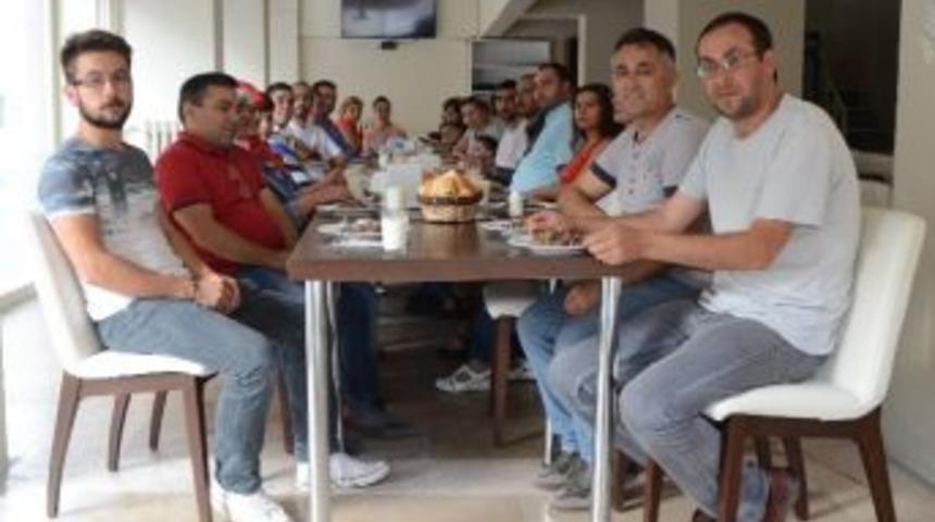 G&ouml;rme Engelliler Spor Kul&uuml;b&uuml;&rsquo;nde Bayramlaşma