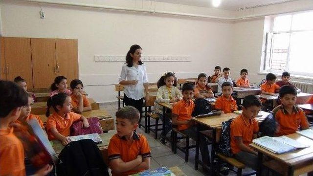 Şanlıurfa&rsquo;da İlk Ders Zili &Ccedil;aldı 1