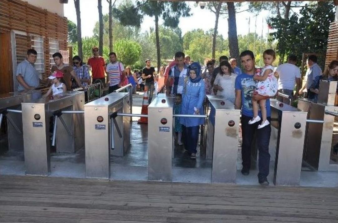 İzmirliler Bayramda Doğal Yaşam Parkına Koştu