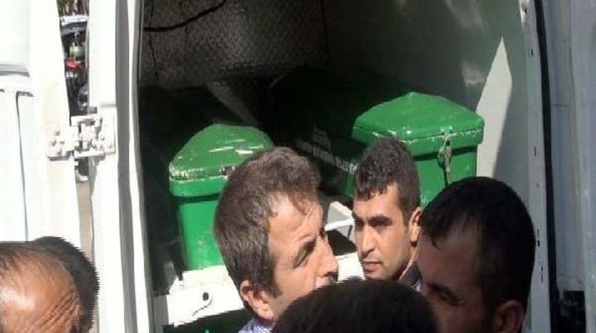 Kazada &Ouml;len 5 Kişinin Cenazesi Yakınlarına Teslim Edildi