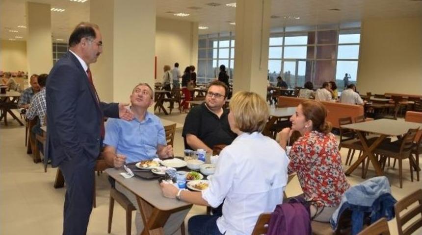 Nk&uuml; Sosyal Yaşam Merkezi Yemekhanesi Hizmet Vermeye Başladı