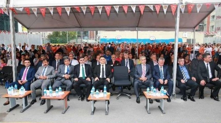 &Uuml;mraniye&rsquo;de İlk Ders Zili &Ccedil;aldı