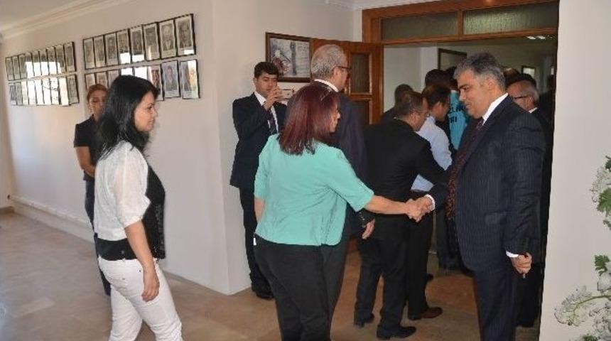 Başkan &Ouml;zg&uuml;ven, Belediye Personeliyle Bayramlaştı