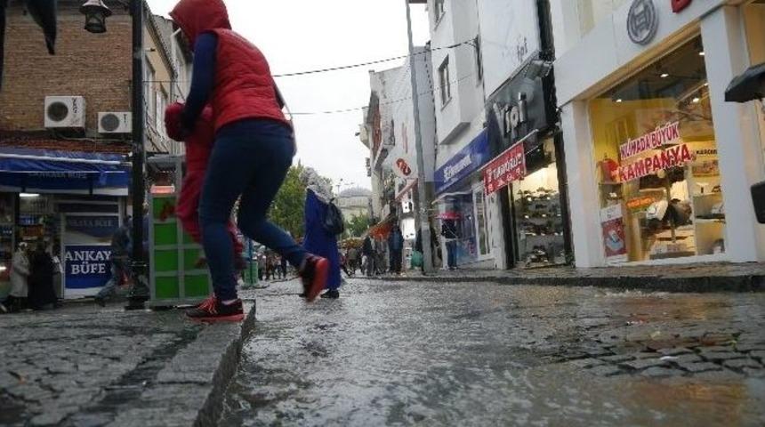 Edirne&rsquo;de Sağanak Yağış