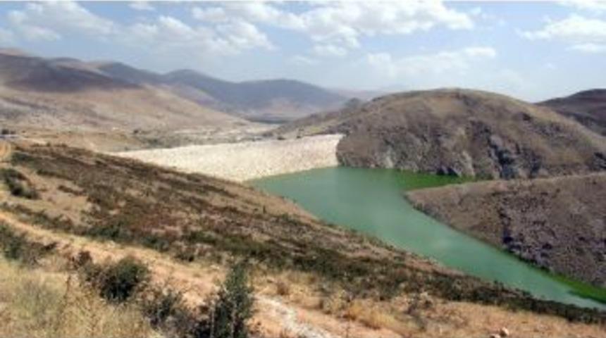 &Ouml;zdemir G&ouml;letinin G&ouml;vde Dolgusu Tamamlandı