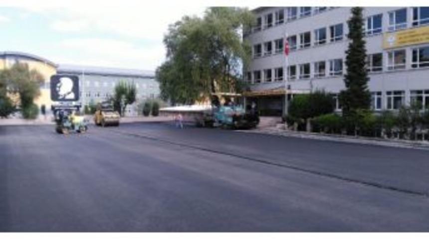 Darıca Aslan &Ccedil;imento Meslek Lisesi Alanı Asfaltlandı