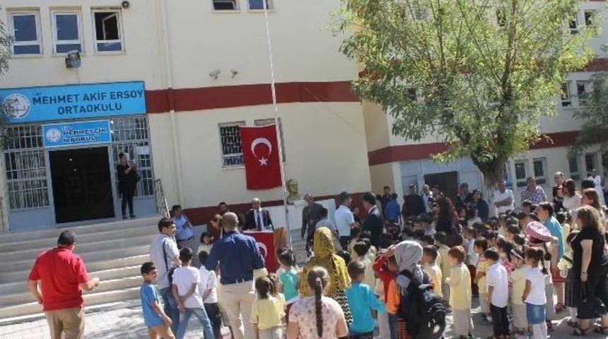 Siirt&rsquo;te Eğitim Ve &Ouml;ğretim Yılı T&ouml;renle Başladı