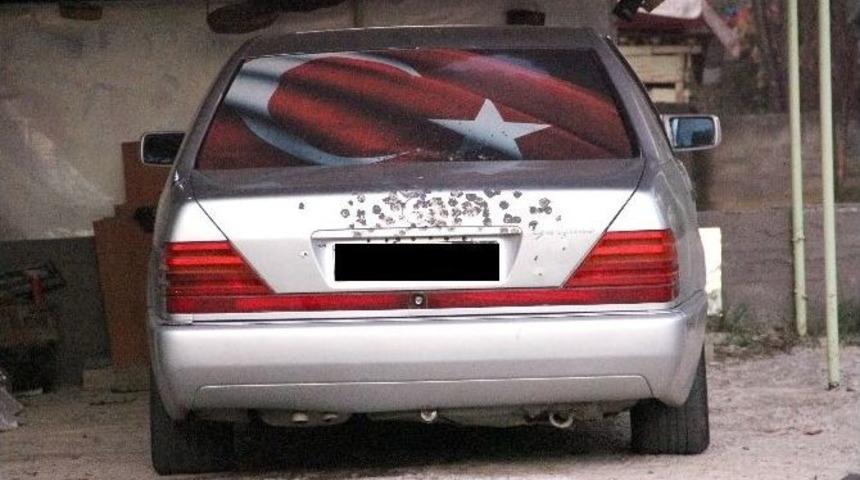 Park Halindeki Araç Kurşunlandı