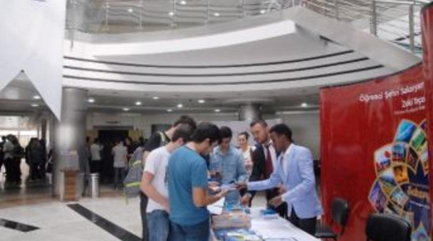 &Ccedil;&ouml;z&uuml;m Masası &Ouml;ğrencilere Bilgilendirme Standı A&ccedil;tı