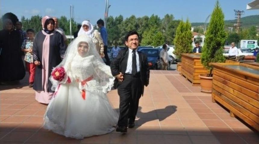 Mutlulukları Boylarından B&uuml;y&uuml;k