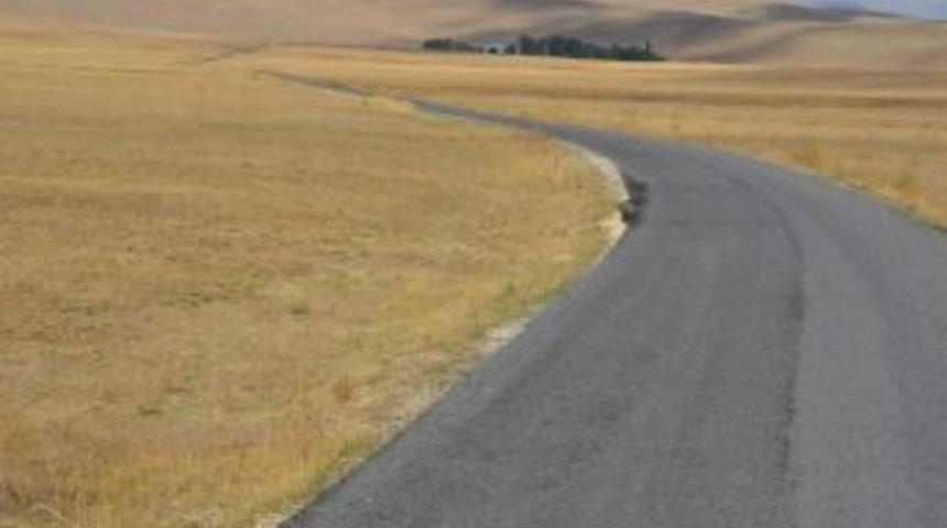 Erciş&rsquo;te Yol Asfaltlama &Ccedil;alışması