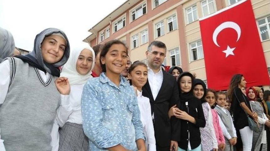 Tatil Bitti, &Ouml;ğrenciler Ders Başı Yaptı