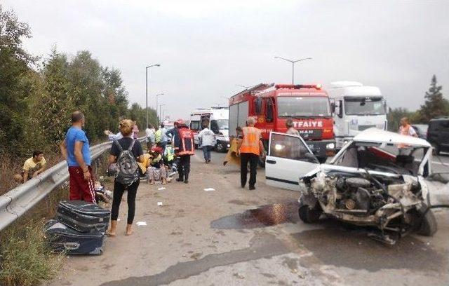 Tem Otoyolu’nda Trafik Kazası: 1’i Çocuk 7 Yaralı